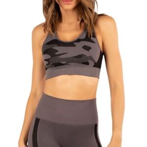 NWOT Koral, Sparrow Seamless Sports Bra, Athleisure, Workout, Sports bra size XS